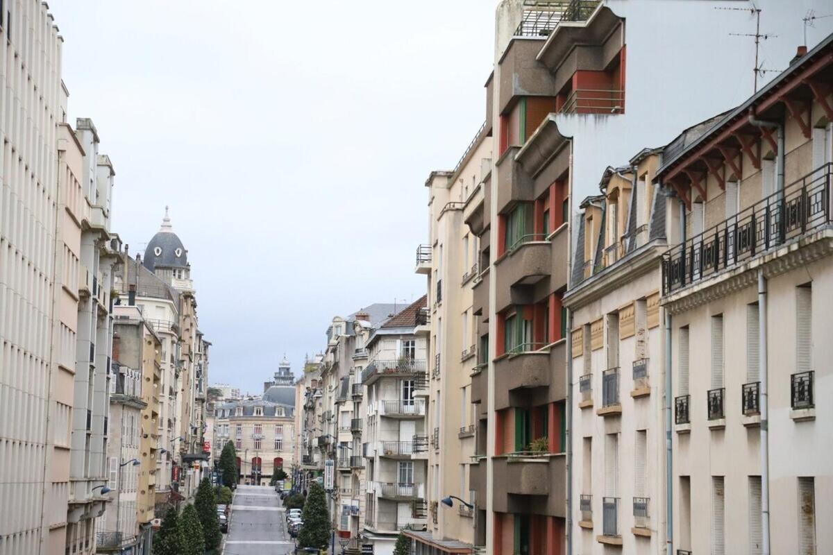 Apartmán Le 23 De Louis Limoges Exteriér fotografie